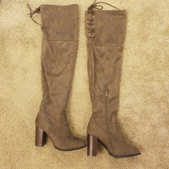 shoes over the knee